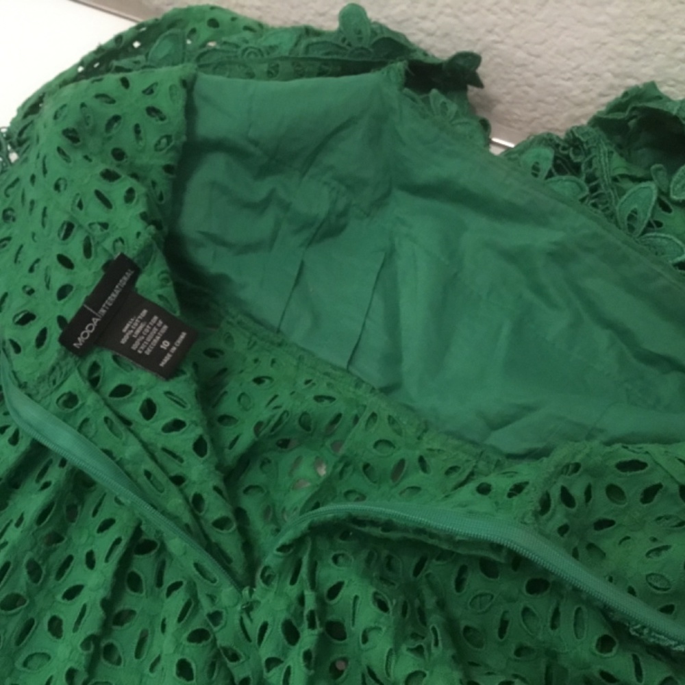 MODA International smock eyelet puff sleeve top - Picture 11 of 15